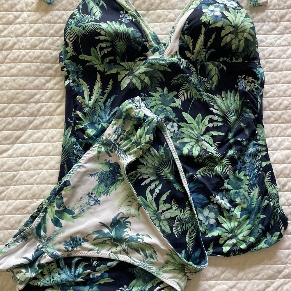 NWOT Tommy BahamaReversible Tankini